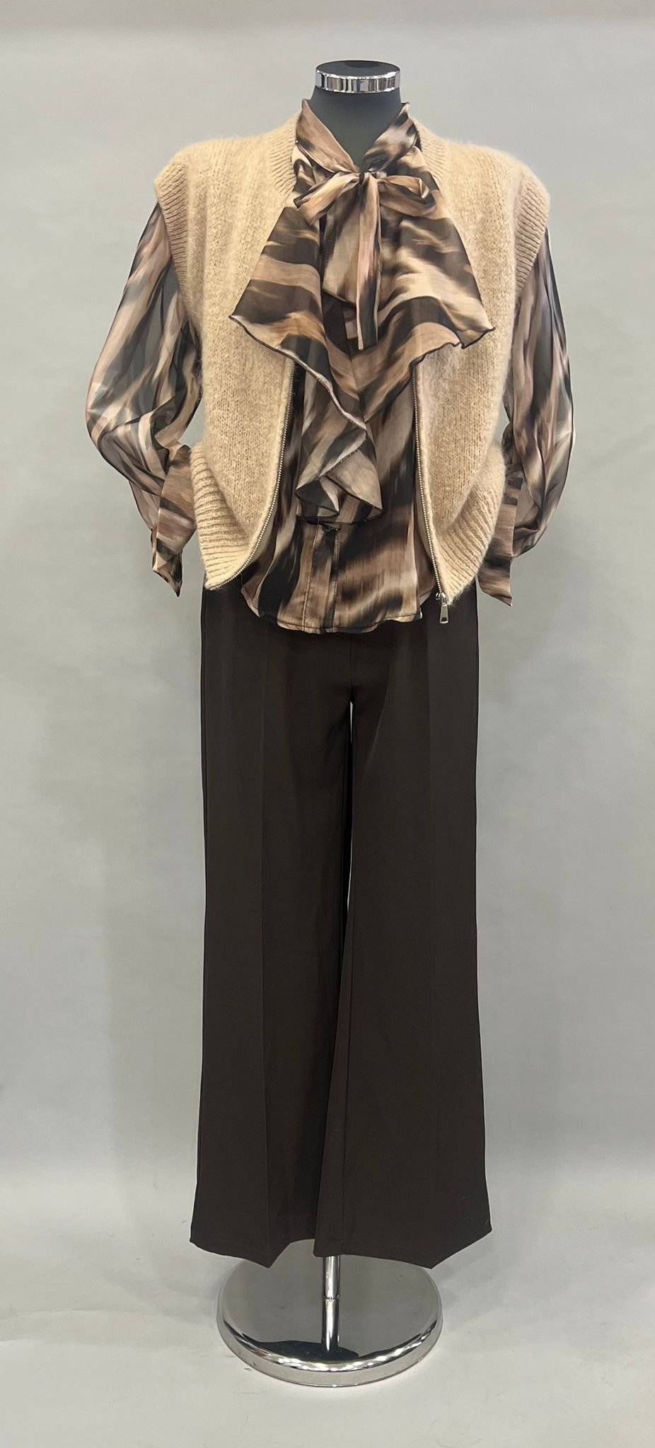 Wholesale Italian Womenswear Autumn 2025 Look 1
